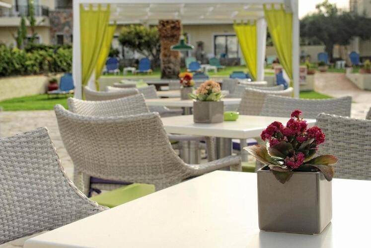 Kristalli Hotel Apartments