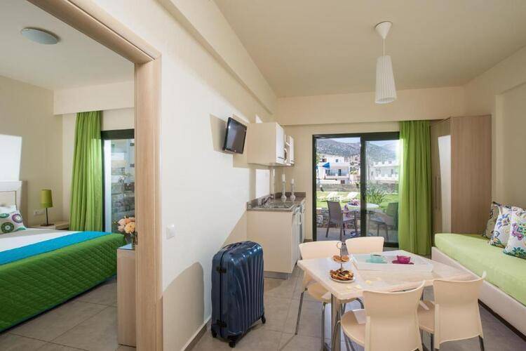 Kristalli Hotel Apartments