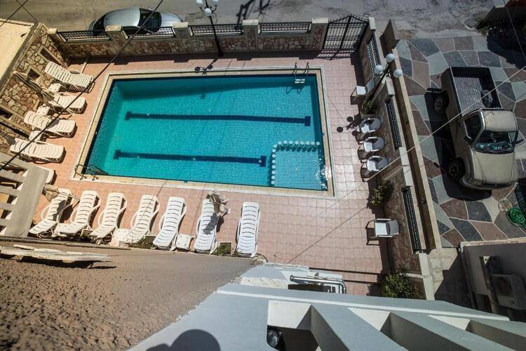 Mandy Suites