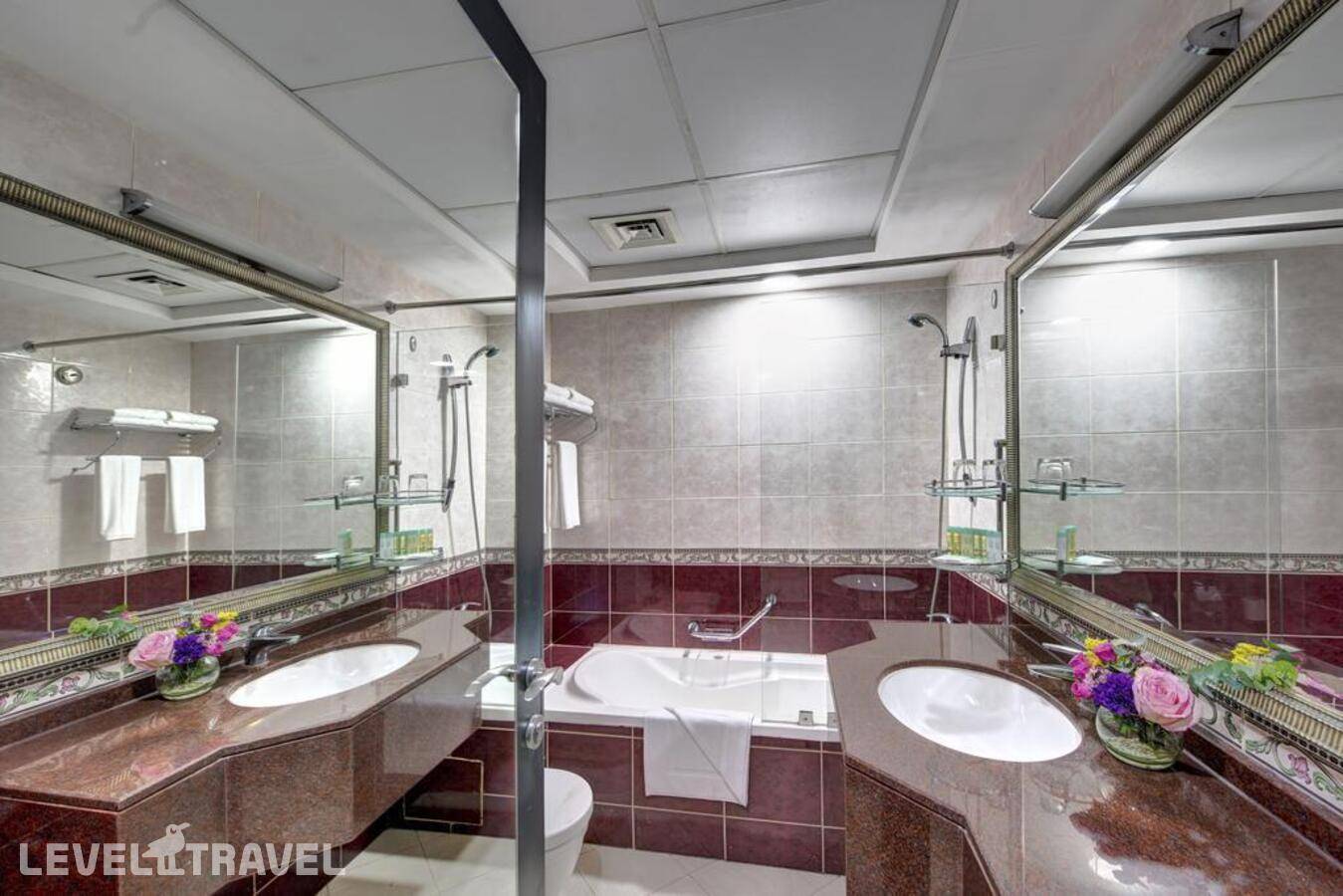 фотографии отеля Howard Johnson Plaza By Wyndham Dubai в ОАЭ(Дейра) - фото №35