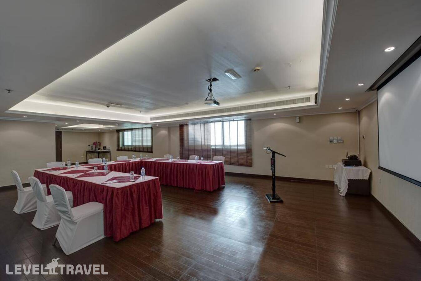 фотографии отеля Howard Johnson Plaza By Wyndham Dubai в ОАЭ(Дейра) - фото №23