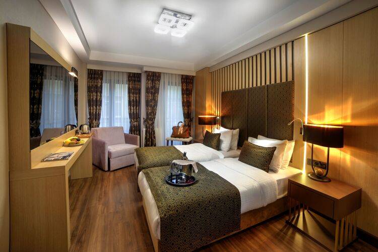 Pell Palace Hotel & Spa