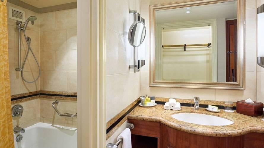 Cairo Marriott Hotel & Omar Khayyam Casino