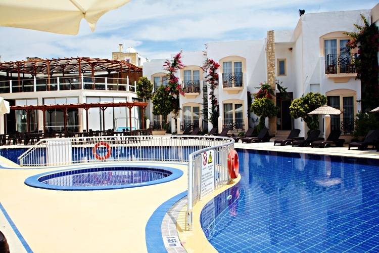 Serpina Hotel (Adults Only 16+)