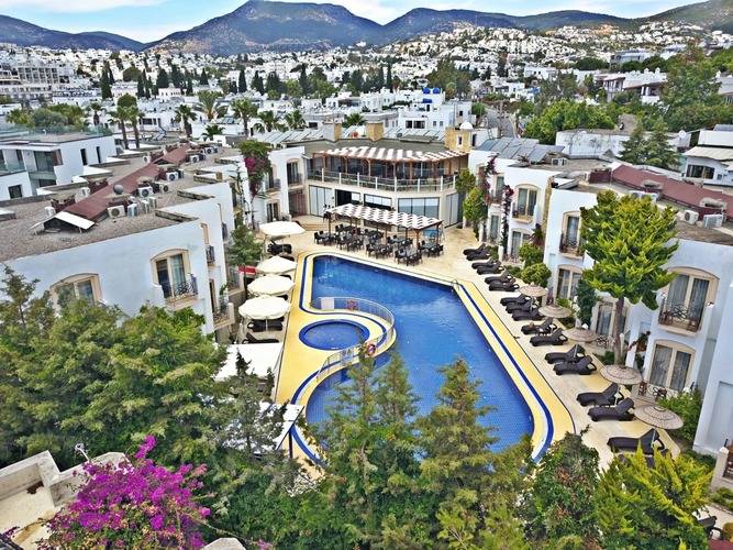 Serpina Hotel (Adults Only 16+)
