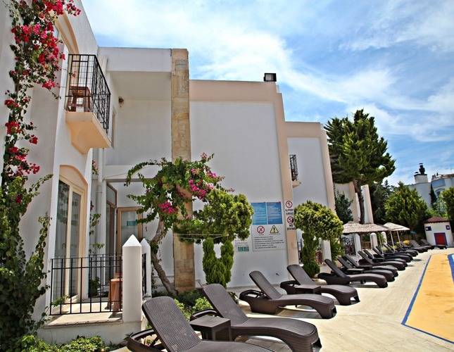 Serpina Hotel (Adults Only 16+)