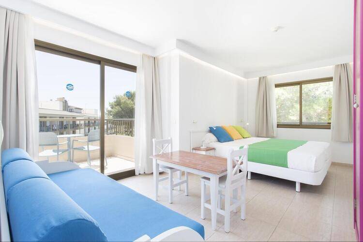 Guya Wave Hotel