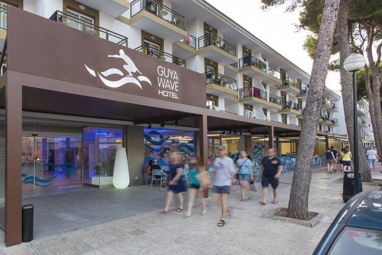 Guya Wave Hotel