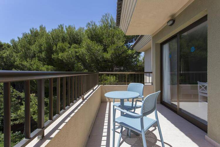 Guya Wave Hotel