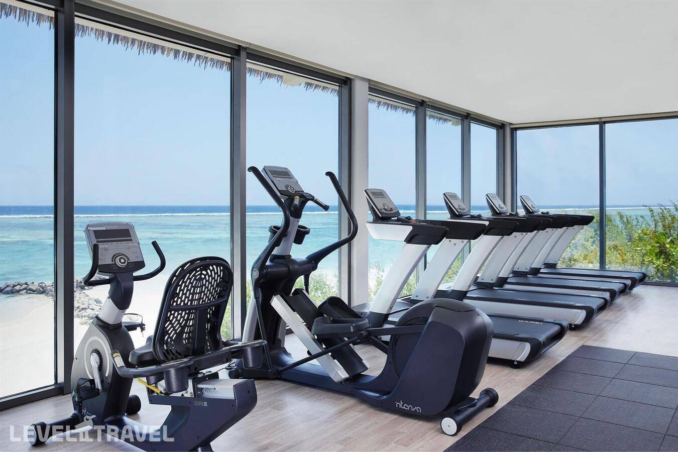 фотографии отеля Le Meridien Maldives Resort & Spa в Мальдивы(Лавиани Атолл) - фото №9