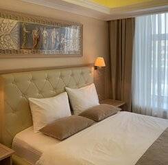 $item['hotel']['name']