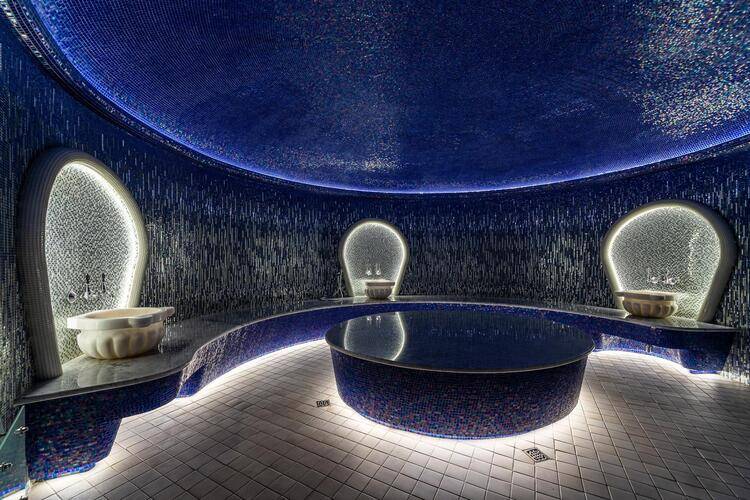 Kravt Nevsky Hotel and Spa