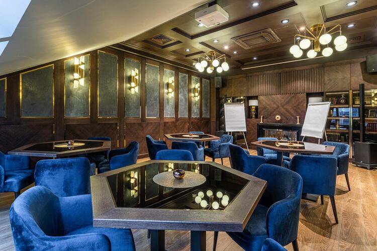 Kravt Nevsky Hotel and Spa