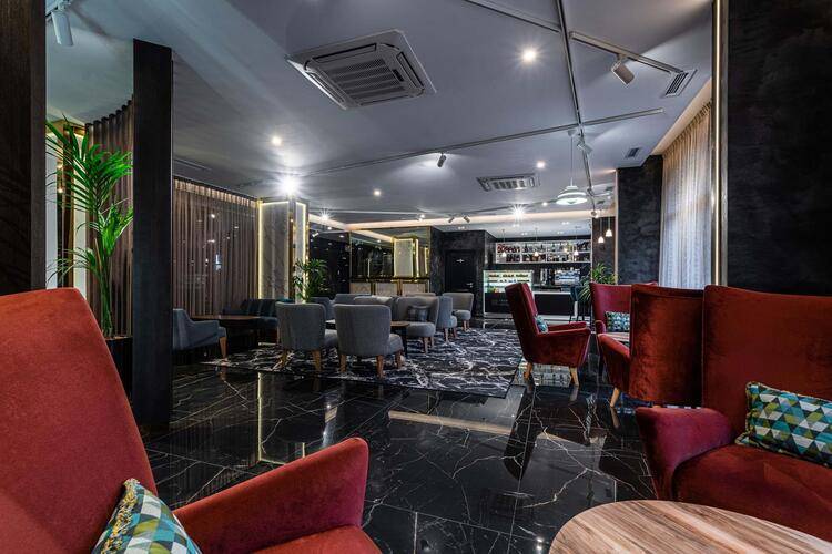 Kravt Nevsky Hotel and Spa