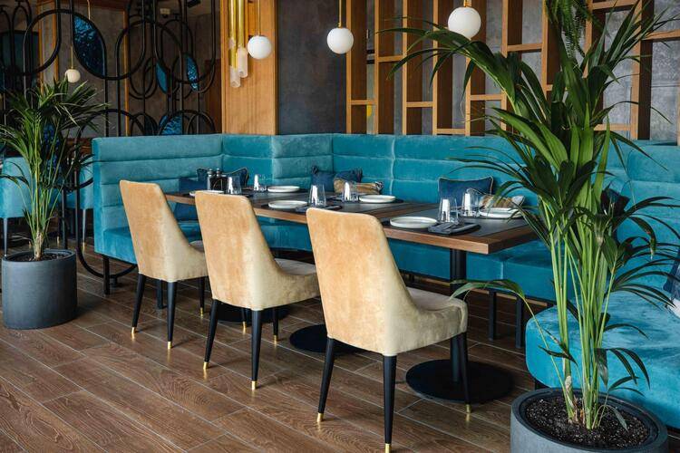 Kravt Nevsky Hotel and Spa