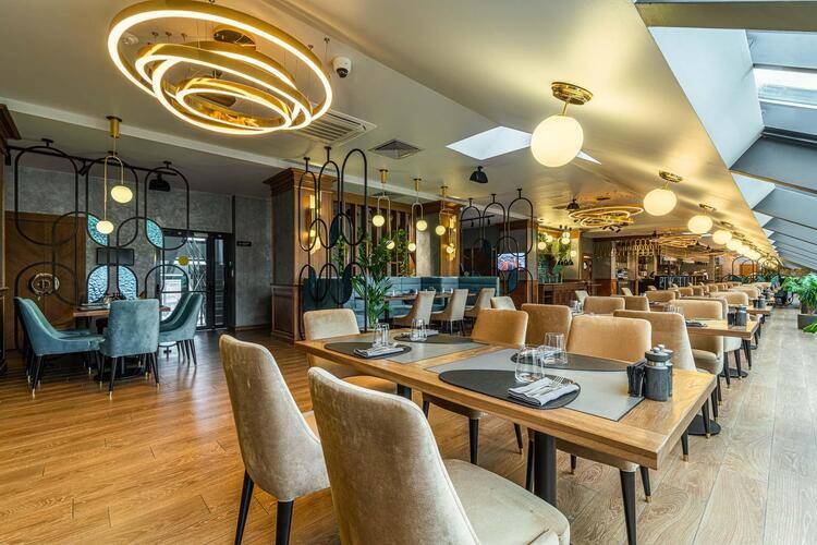 Kravt Nevsky Hotel and Spa
