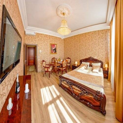 Отель Голден Пэлас (Golden Palace Hotel)
