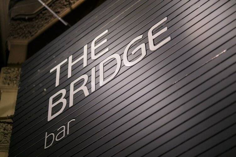 Отель Бридж (The Bridge Hotel)