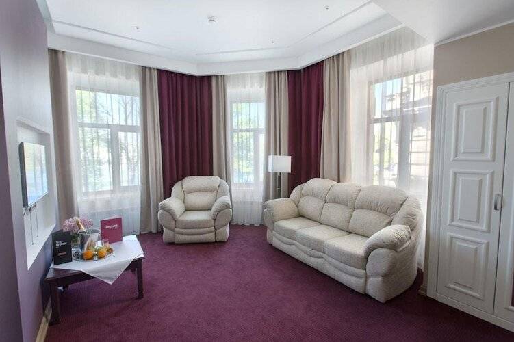 Отель Бридж (The Bridge Hotel)