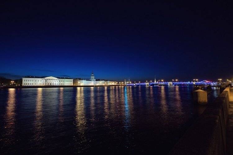 Отель Бридж (The Bridge Hotel)