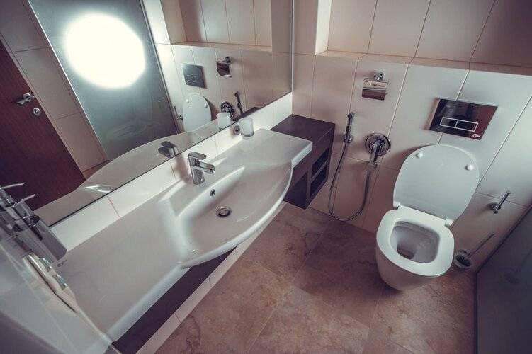 Отель Бридж (The Bridge Hotel)