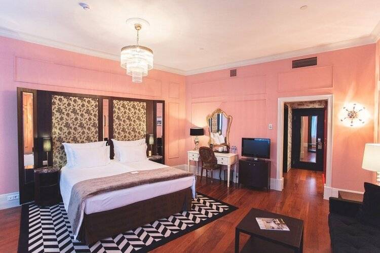 DOM Boutique Hotel