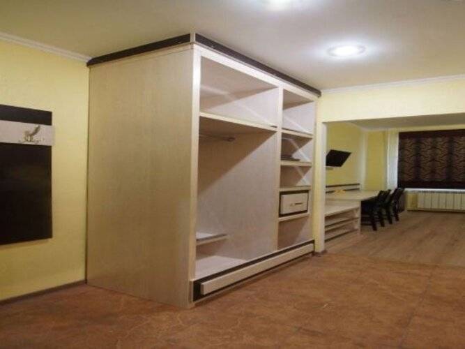 Отель Велес