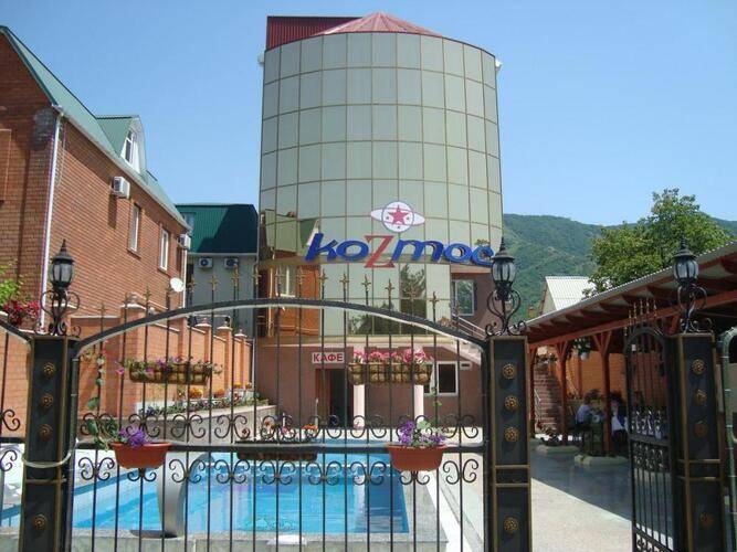Отель Kozmoc (Космос)