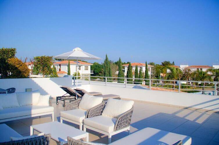 Atlantis Gardens Apartments & Villas