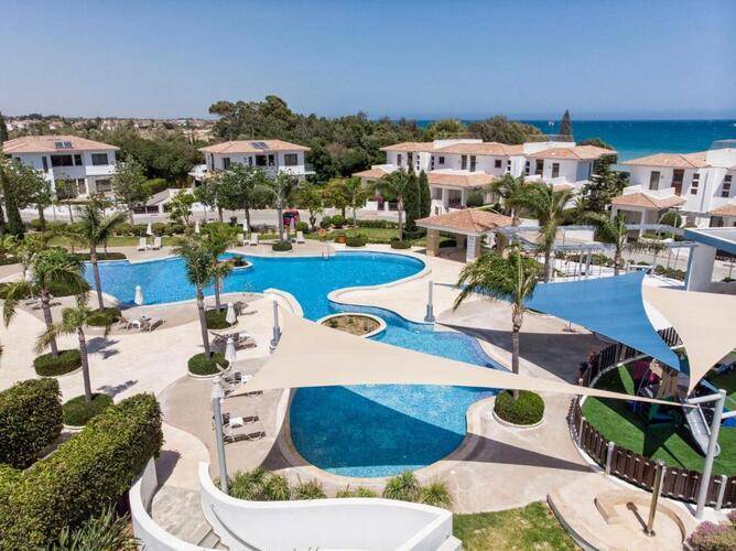 Atlantis Gardens Apartments & Villas