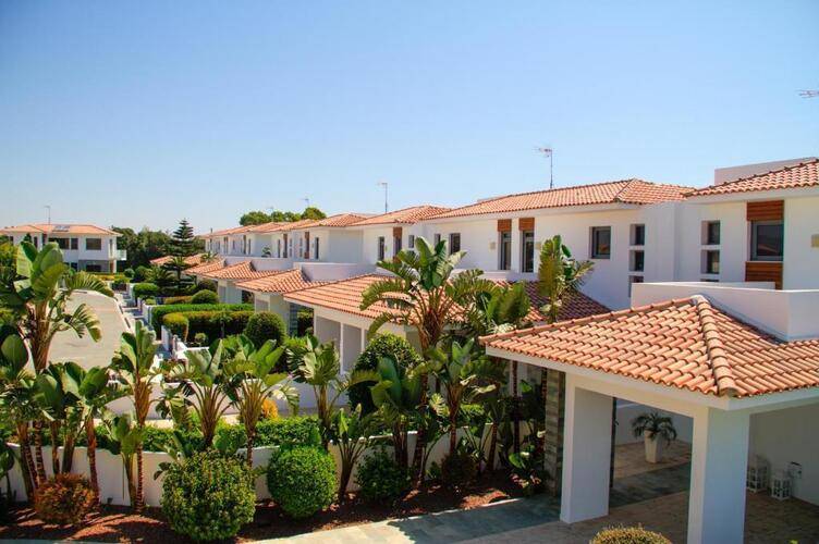 Atlantis Gardens Apartments & Villas