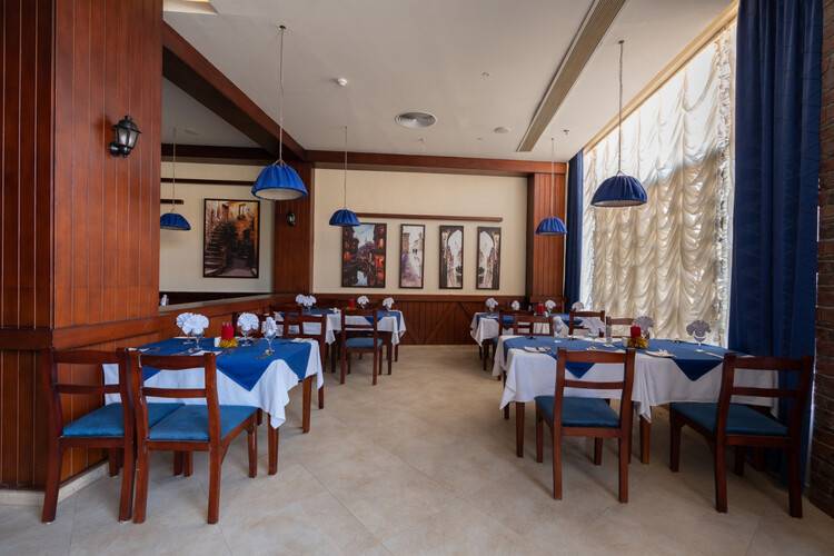 Parrotel Lagoon Waterpark Resort