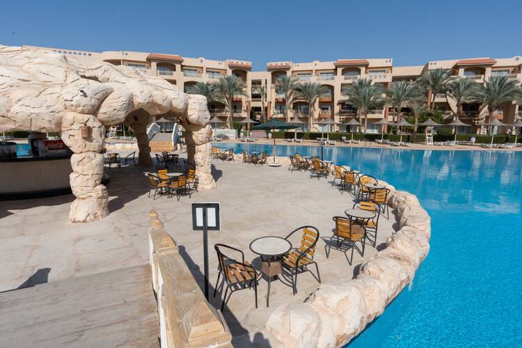 Parrotel Lagoon Waterpark Resort