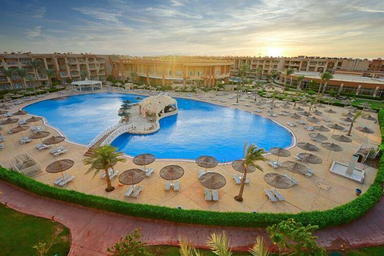 Parrotel Lagoon Waterpark Resort