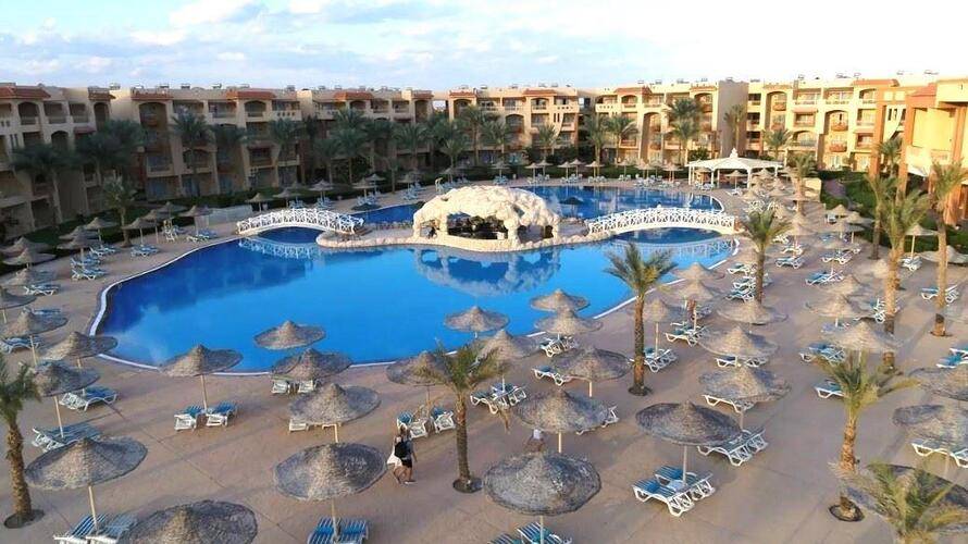 Parrotel Lagoon Waterpark Resort