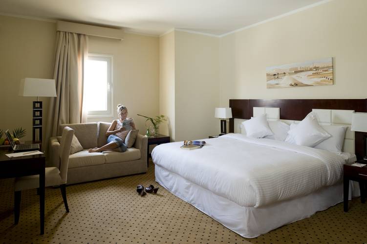 Barcelo Cairo Pyramids Hotel