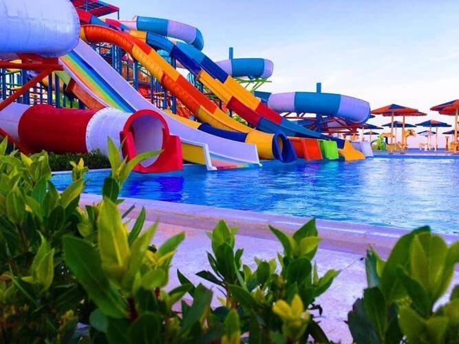 Hawaii Paradise Aqua Park Resort