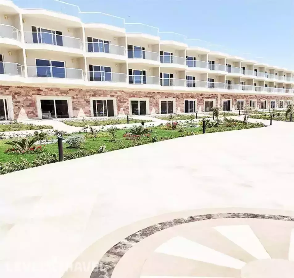 Hawaii Paradise Aqua Park Resort