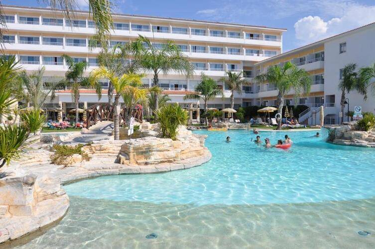 Leonardo Cypria Bay