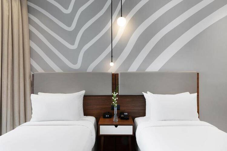 Adagio Premium The Palm