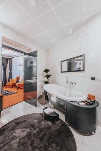 Ferman Port Hotel