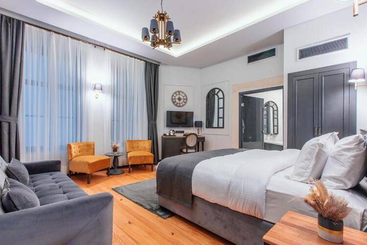 Ferman Port Hotel