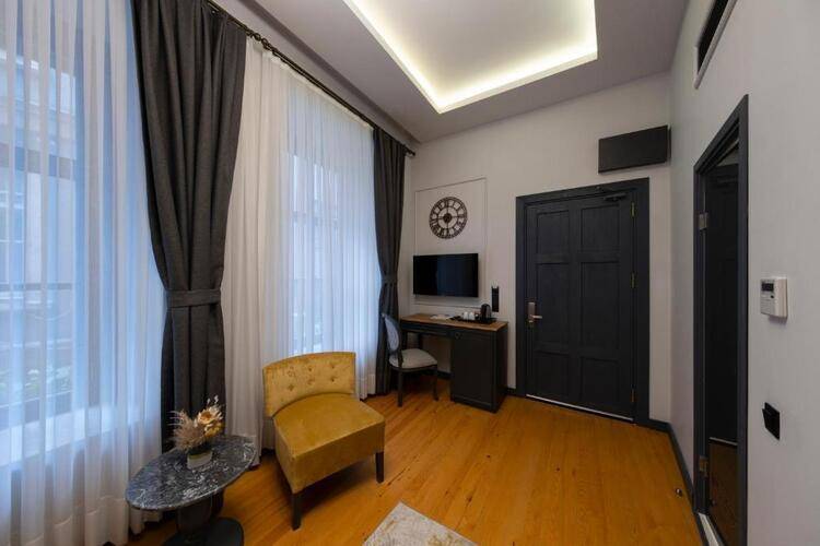 Ferman Port Hotel