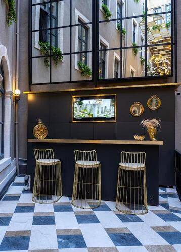 Ferman Port Hotel