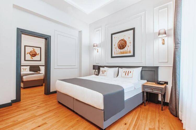 Ferman Port Hotel