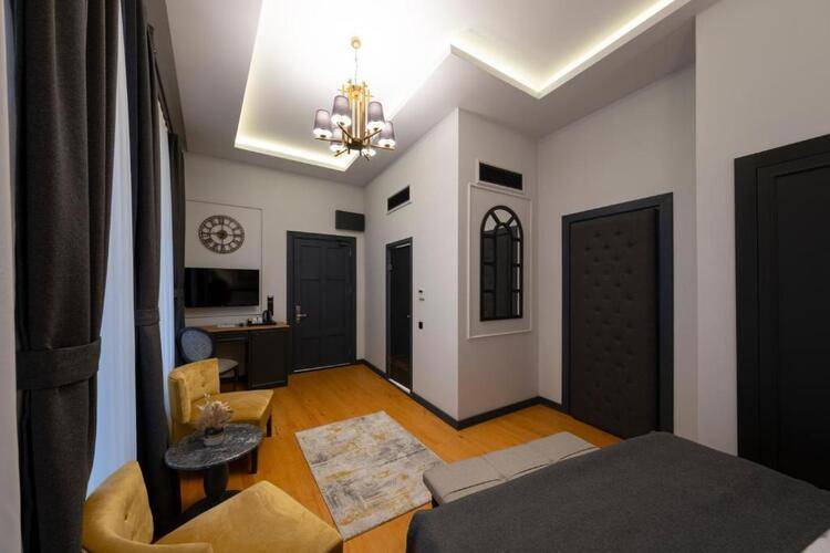 Ferman Port Hotel