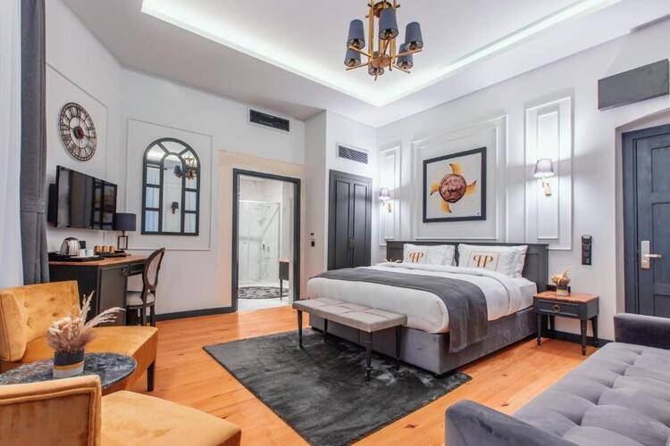 Ferman Port Hotel