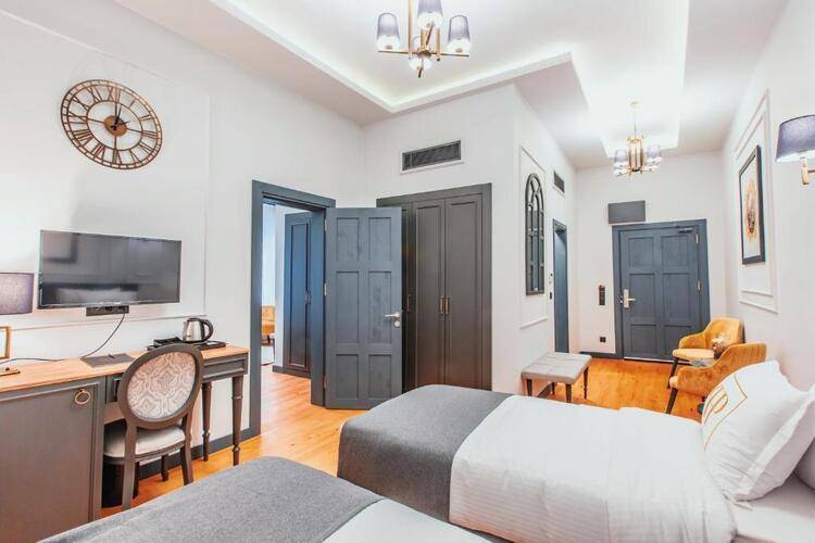 Ferman Port Hotel