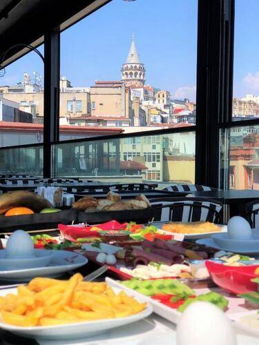 Ferman Port Hotel