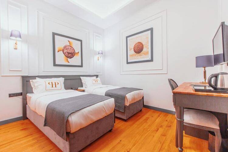Ferman Port Hotel